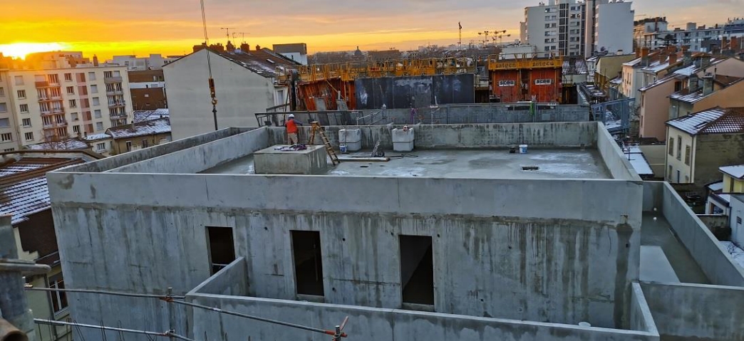 LE PERLE 7, Lyon 7eme (69007) : Achèvement de la toiture terrasse du bâtiment B