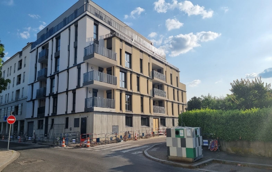 Le CAP 123, Bron (69500) : Finalisation des façades